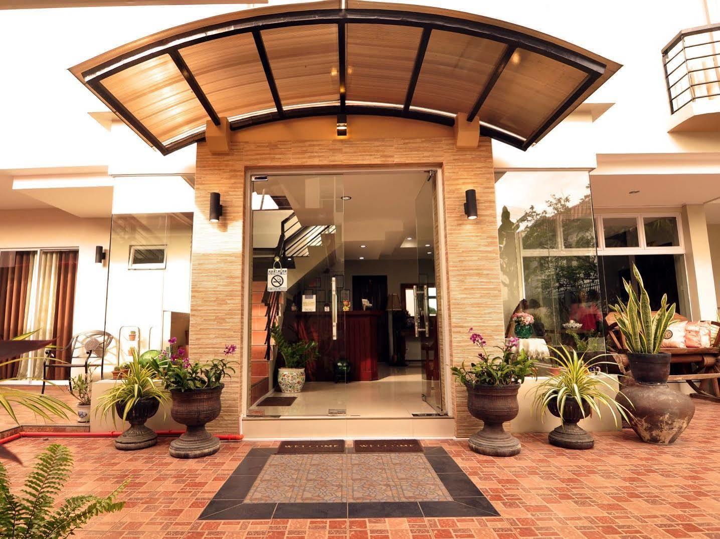 Harbour Gardens Tourist Inn Тагбиларан Сити Екстериор снимка