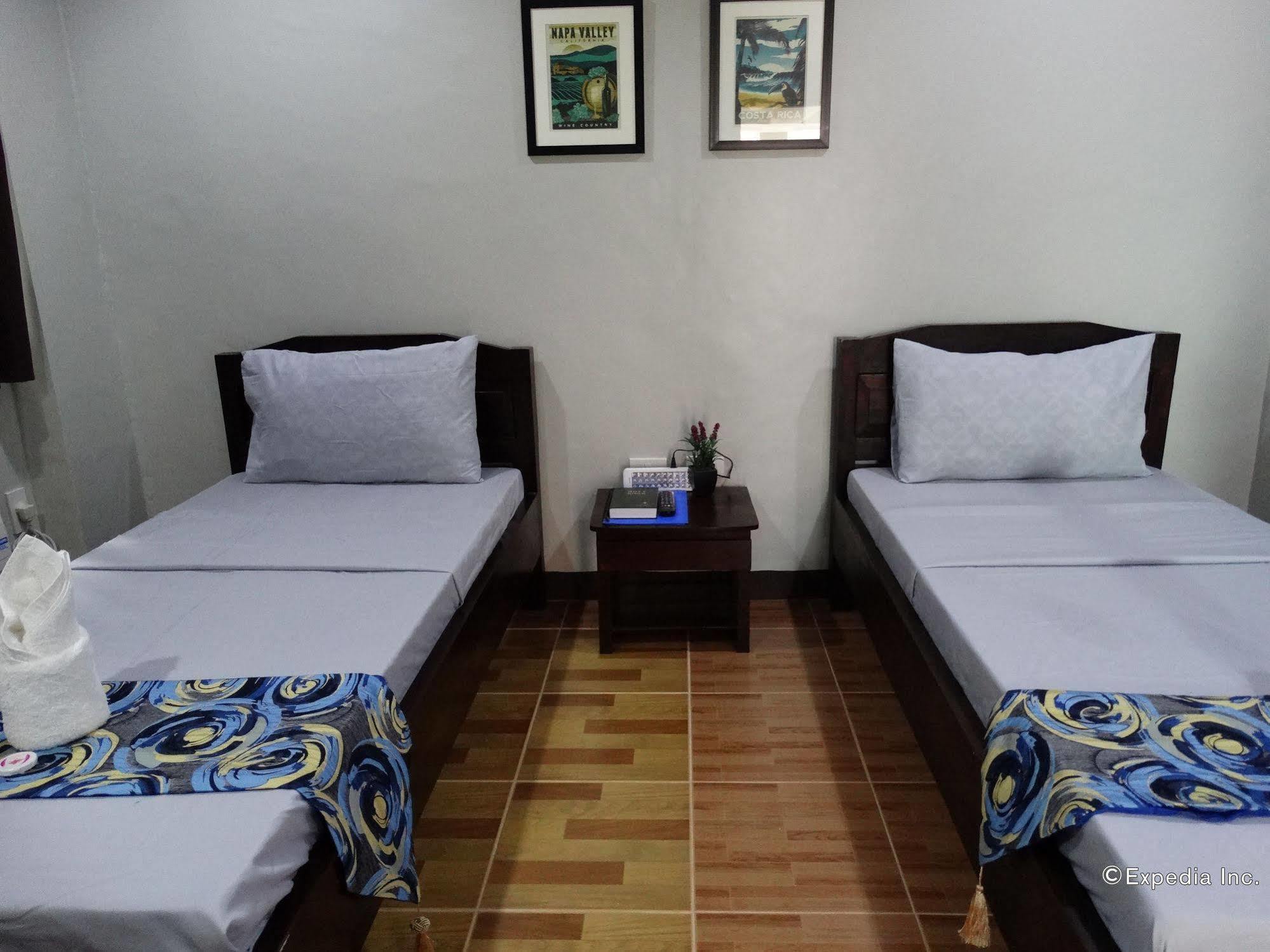 Harbour Gardens Tourist Inn Тагбиларан Сити Екстериор снимка
